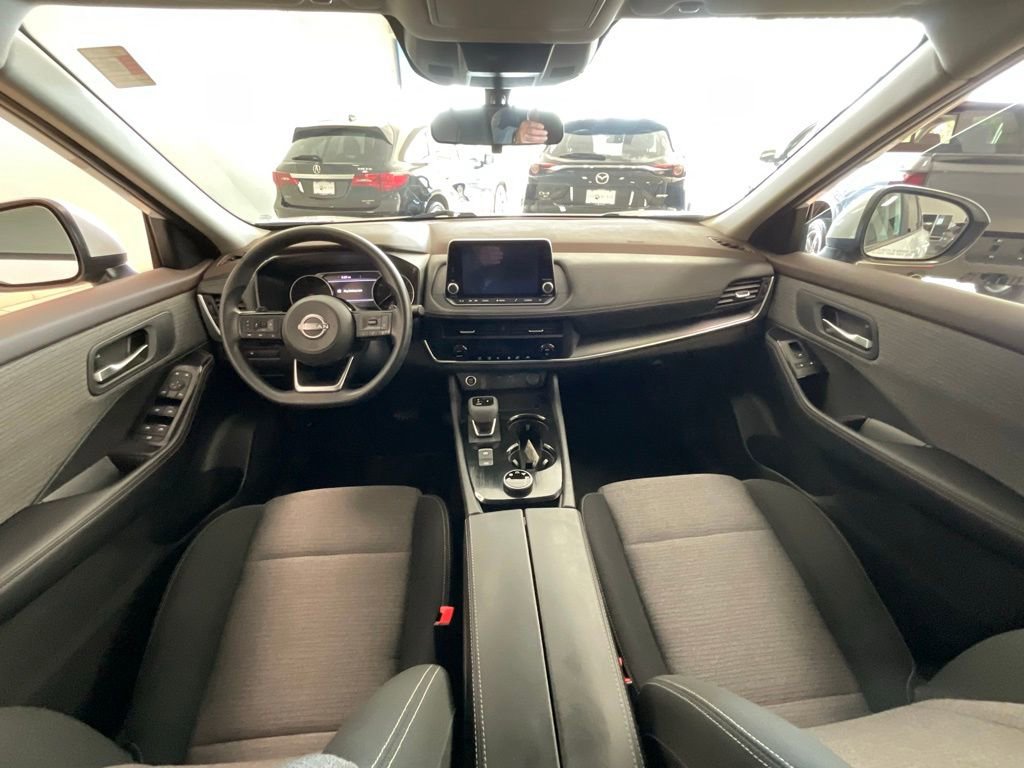 Used 2023 Nissan Rogue SV AWD/4WD image 9