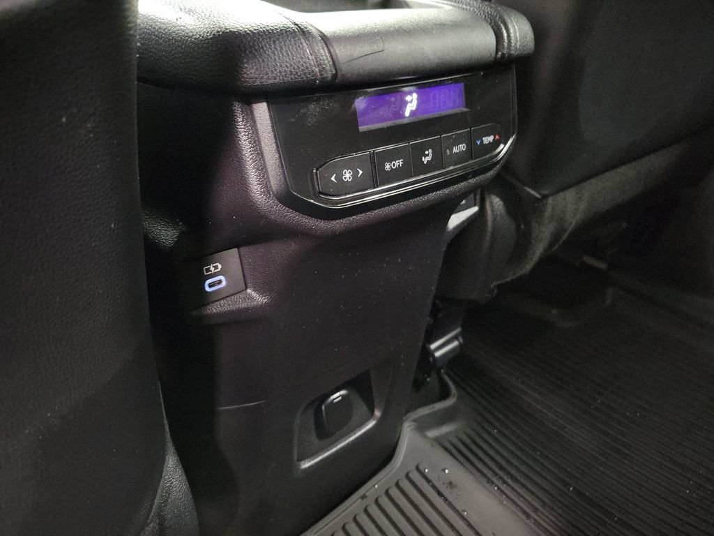Used 2026 Toyota Grand Highlander AWD image 32