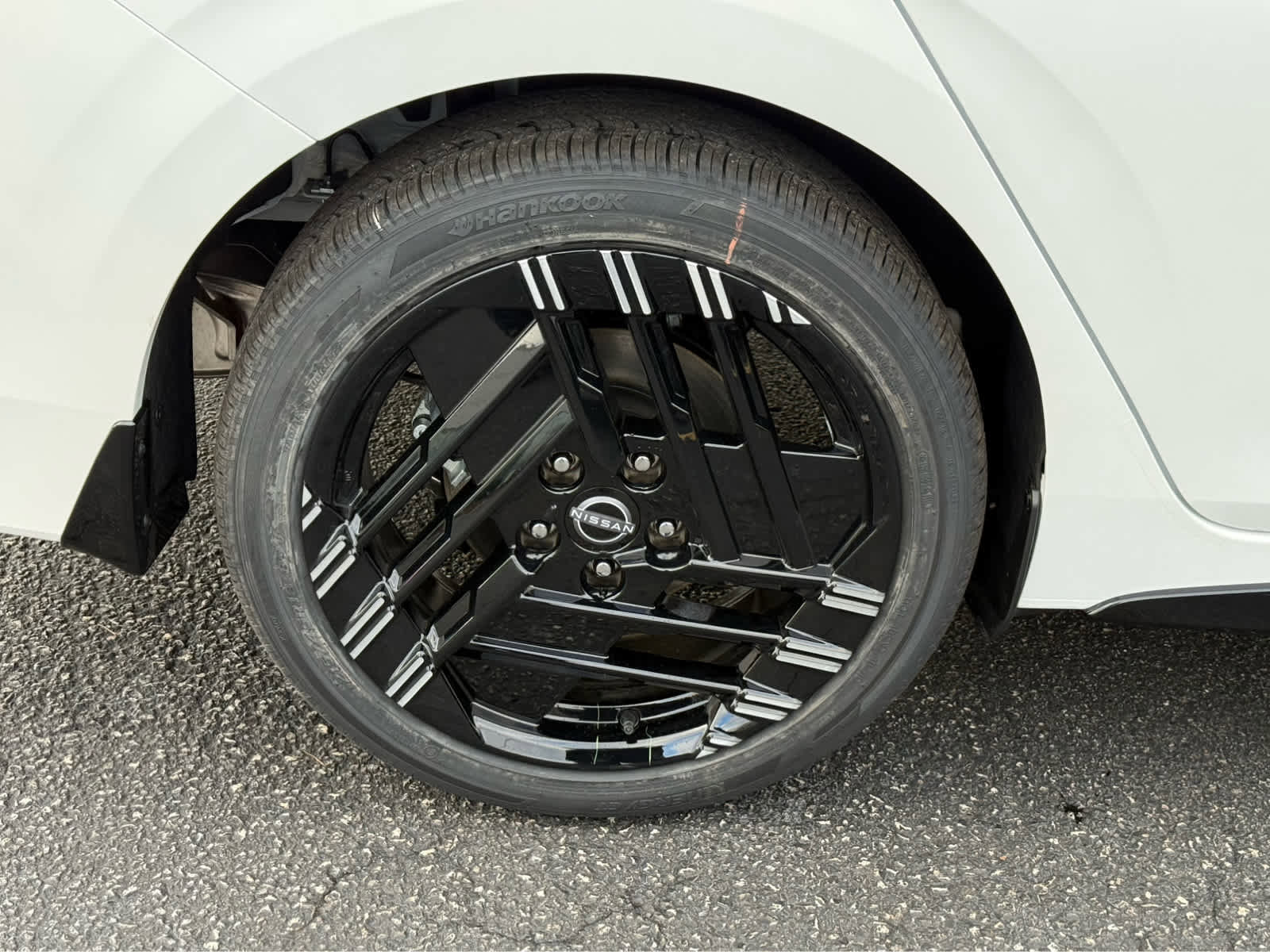 New 2026 Nissan Sentra SR w/ Floor Mat Package FWD image 10