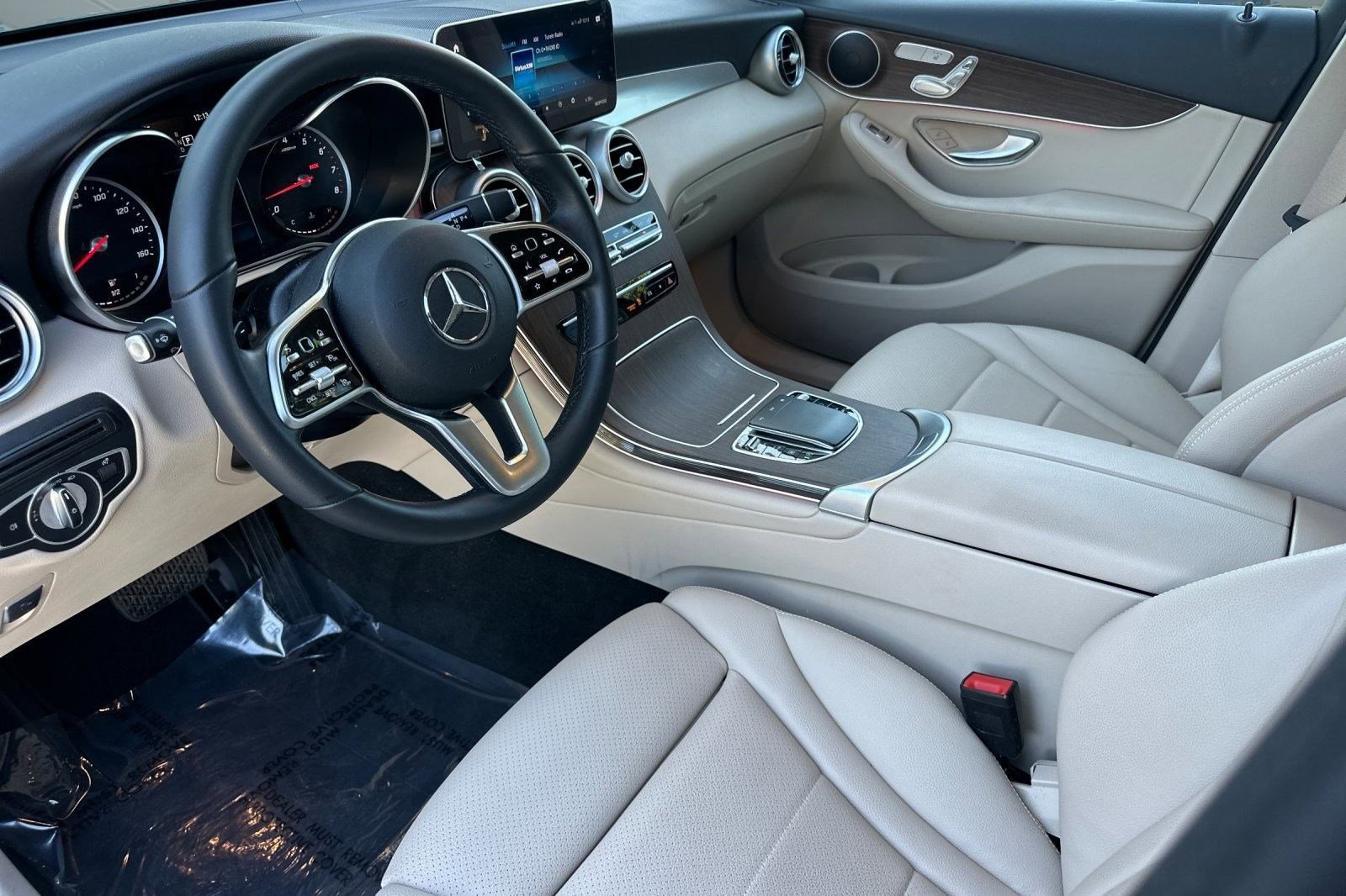 Used 2022 Mercedes-Benz GLC 300 image 4