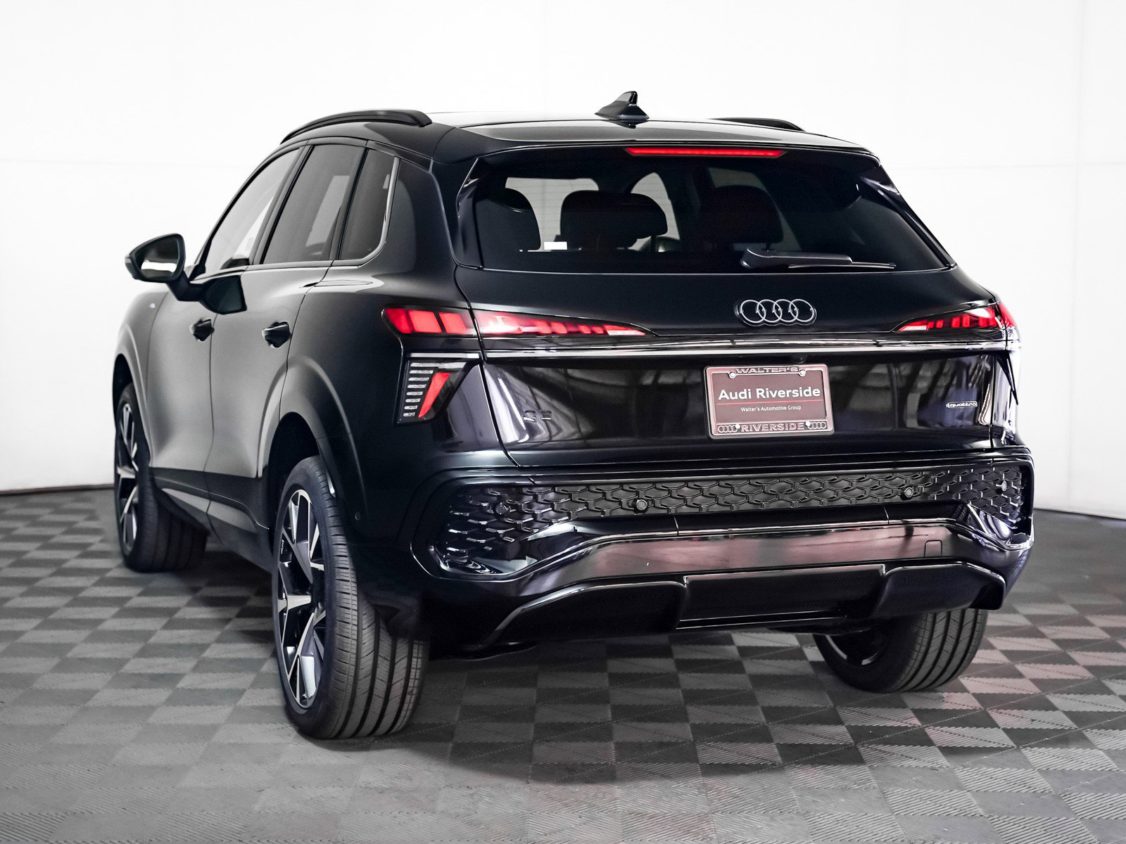 New 2026 Audi Q3 quattro 2.0T image 2