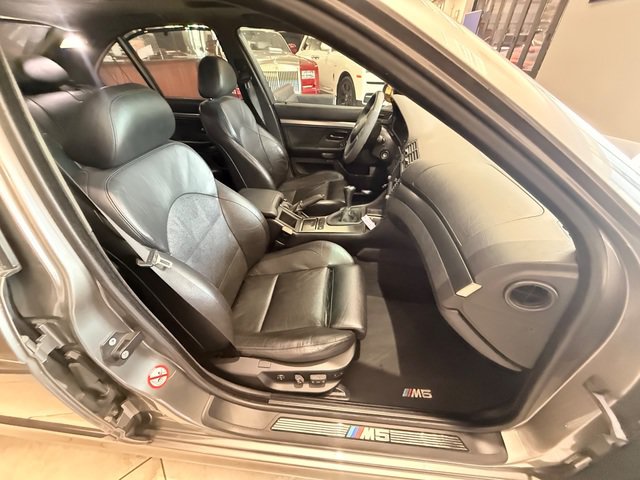 Used 2002 BMW M5 RWD image 13