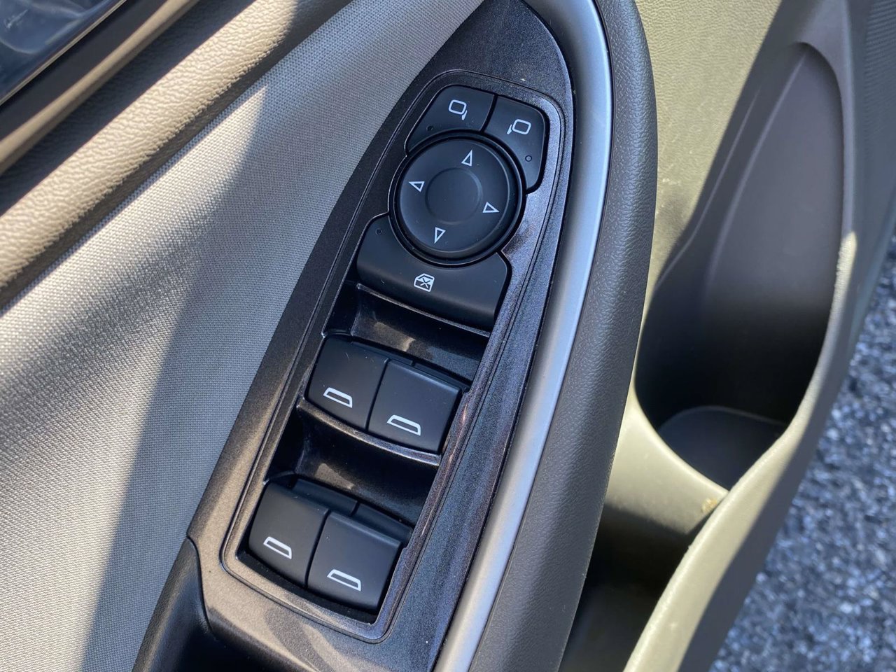 Used 2023 Chevrolet Malibu LS FWD image 26