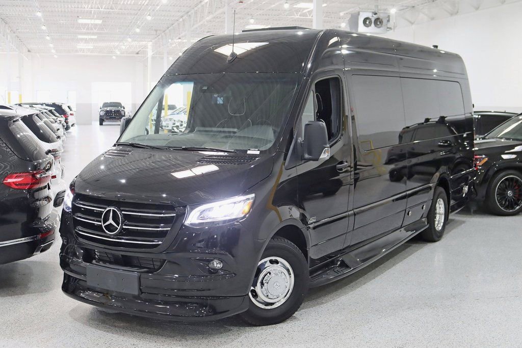Used 2024 Mercedes-Benz Sprinter 3500 image 5