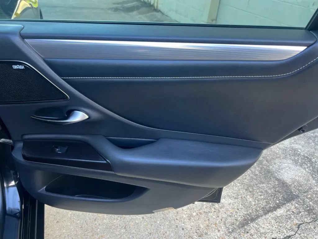 Used 2019 Lexus ES 350 F Sport w/ Accessory Package 2 FWD image 21