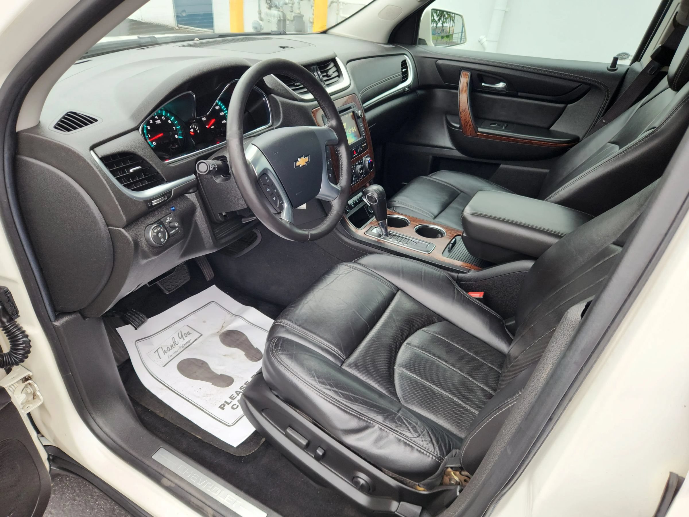 Used 2014 Chevrolet Traverse LTZ FWD image 7