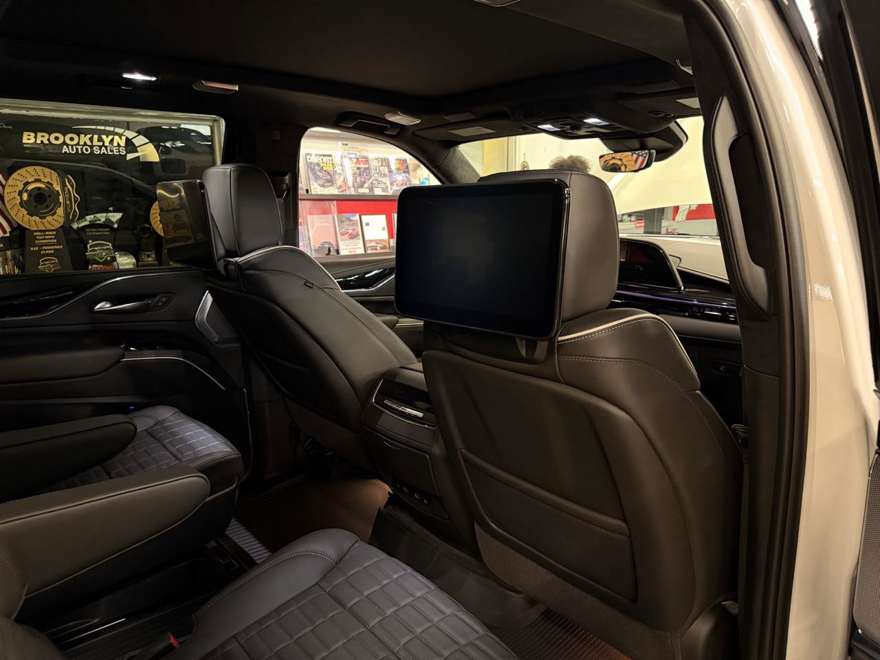 Used 2024 Cadillac Escalade V w/ Heavy-Duty Trailer Package AWD/4WD image 22