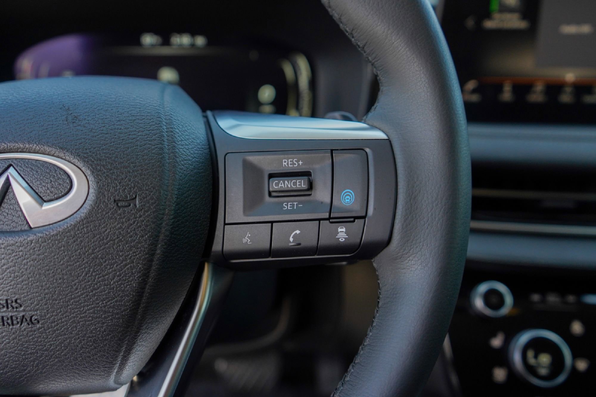 Certified 2023 INFINITI QX60 Luxe w/ Cargo Package image 11