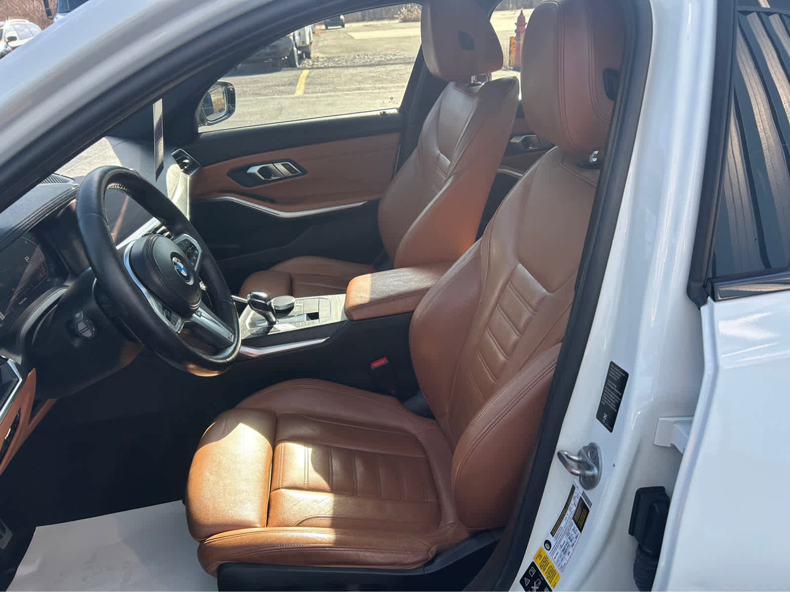 Used 2021 BMW 330i xDrive Sedan w/ M Sport Package image 9