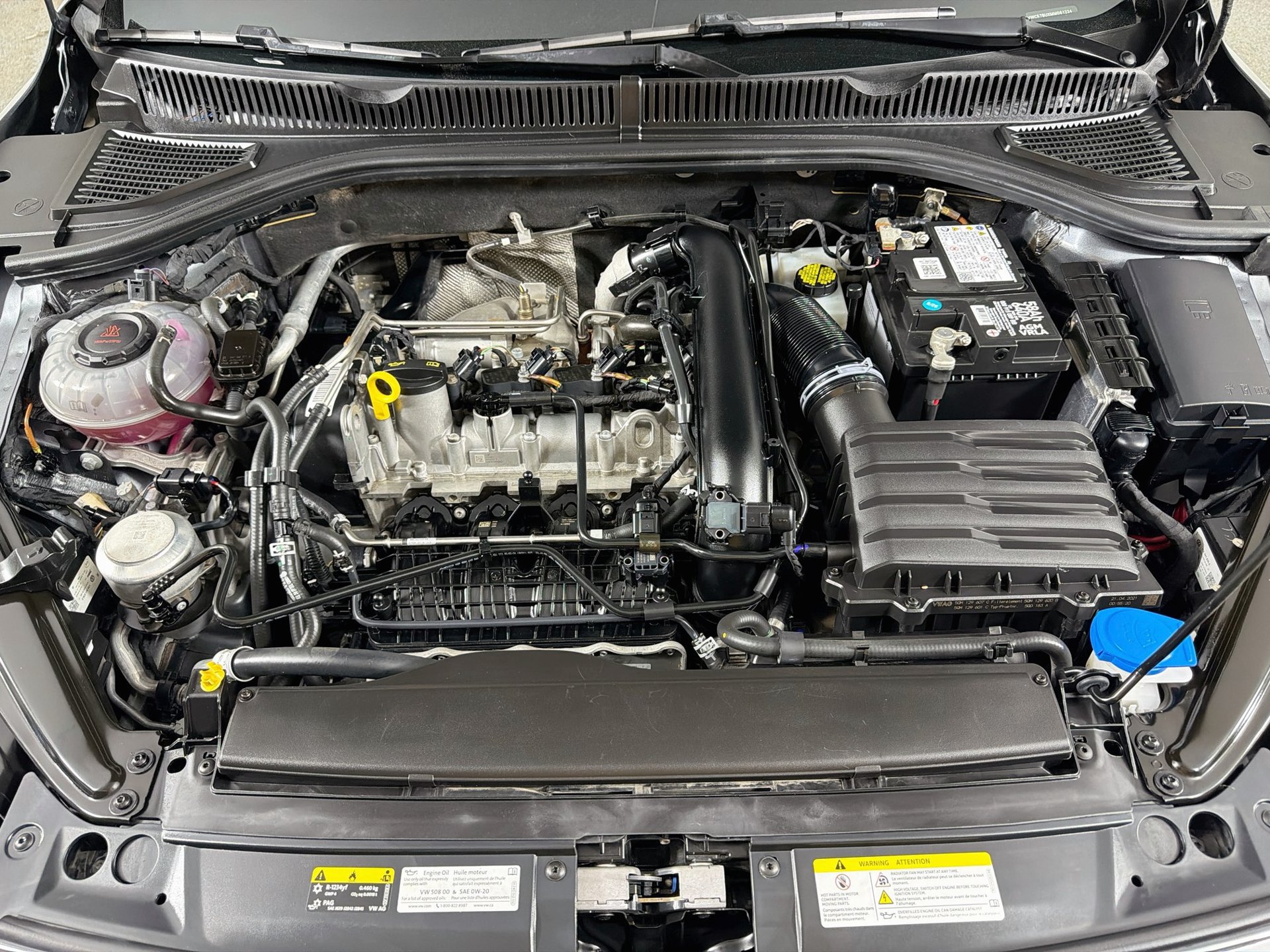 Used 2021 Volkswagen Jetta R-Line w/ R-Line Cold Weather Package FWD image 28