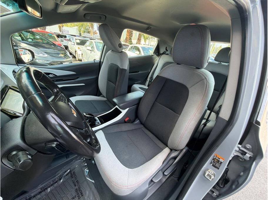 Used 2020 Chevrolet Bolt LT FWD image 17