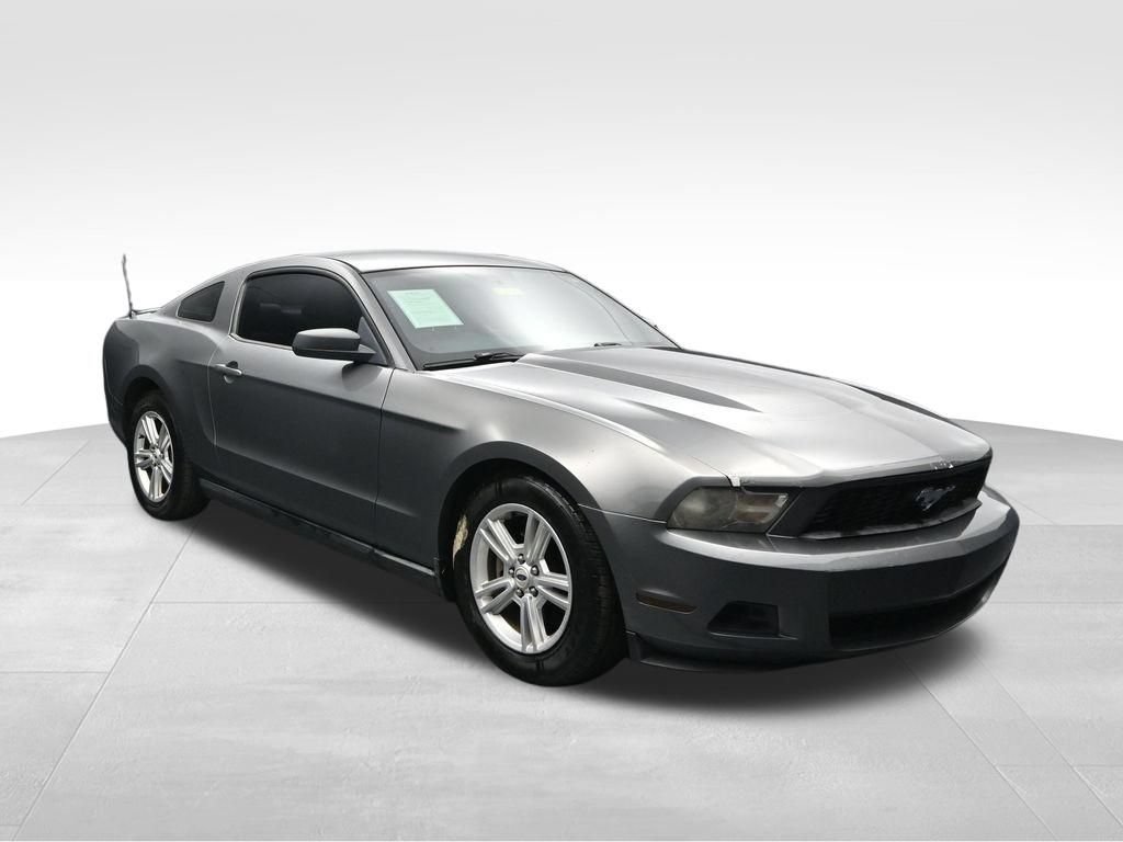Used 2010 Ford Mustang Coupe RWD image 7