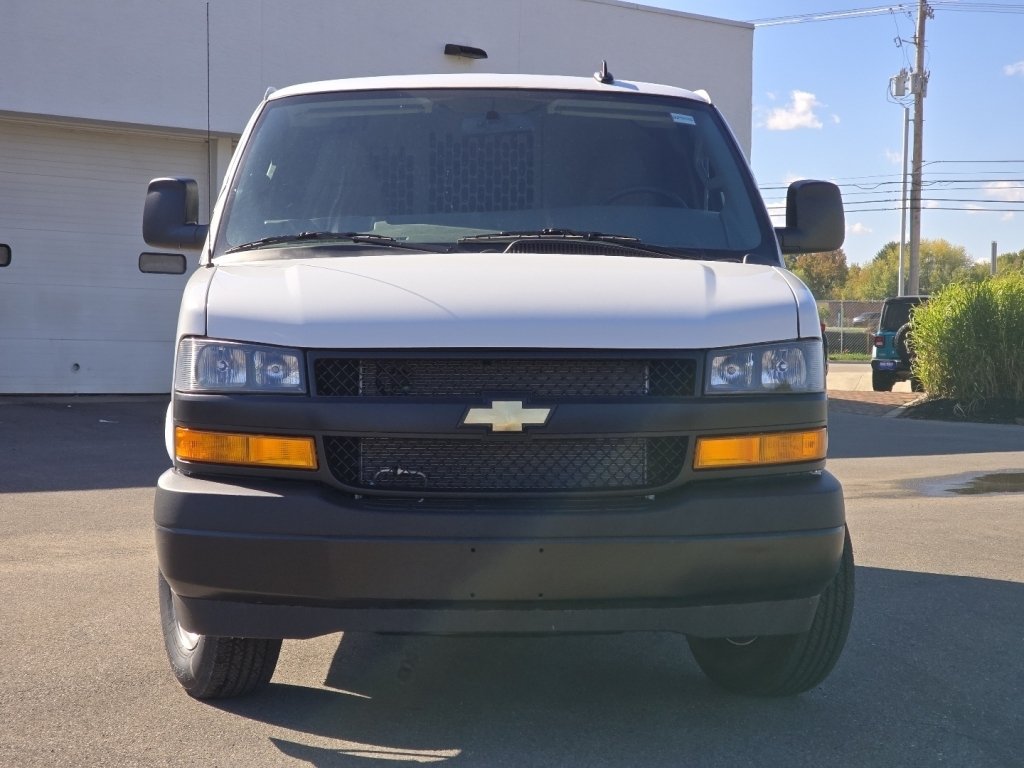 New 2025 Chevrolet Express 2500 w/ Driver Convenience Package RWD image 6