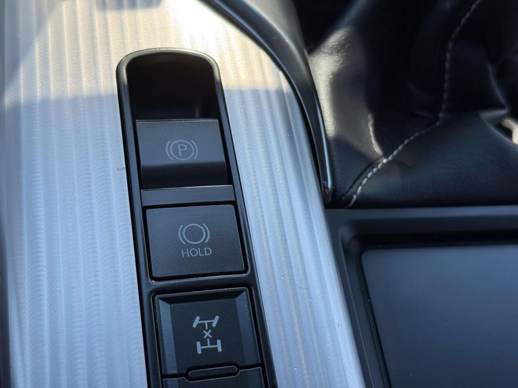 Used 2023 Lexus LX 600 F Sport w/ Accessory Package (Z1) AWD/4WD image 27