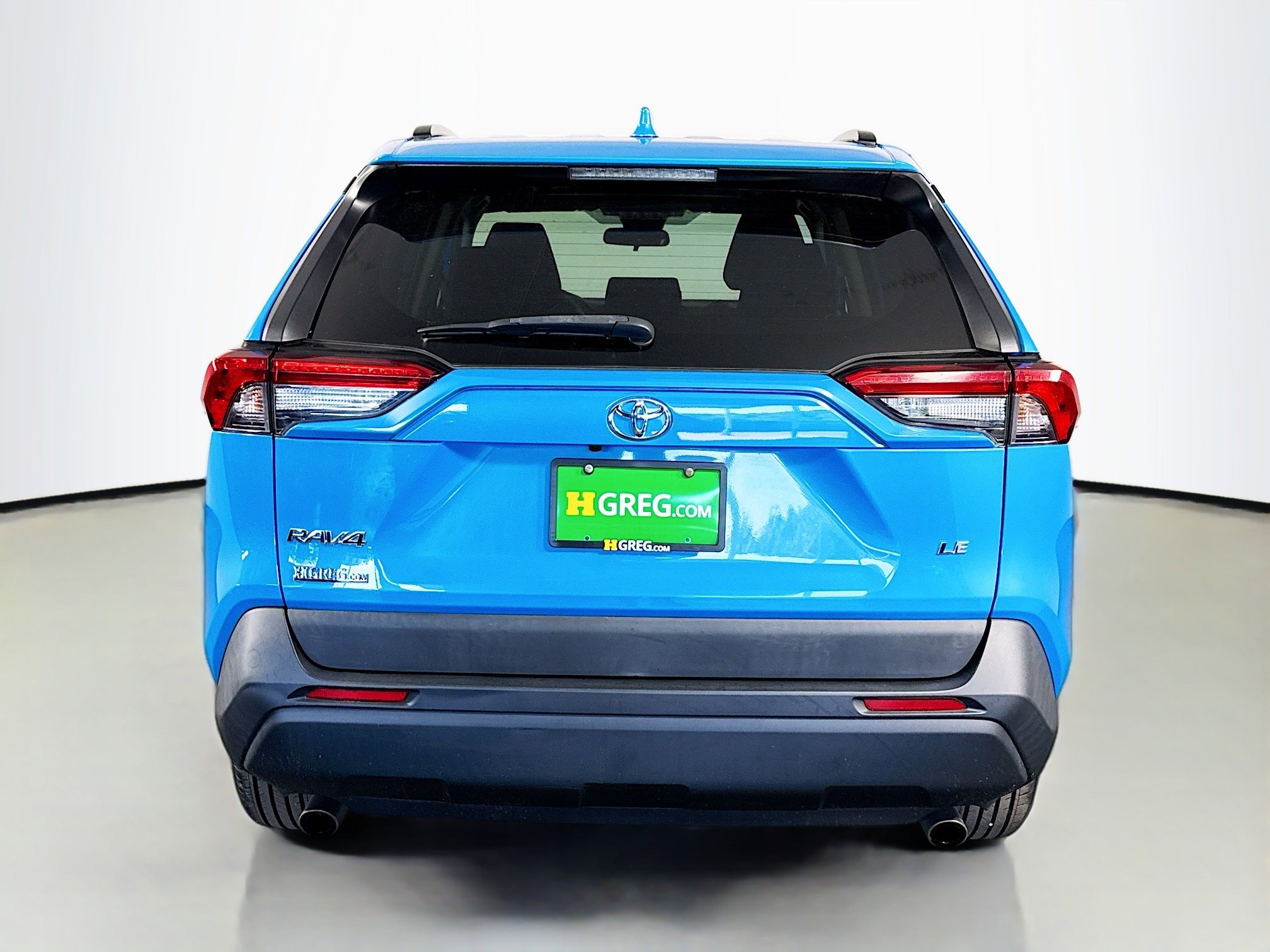 Used 2020 Toyota RAV4 LE image 8