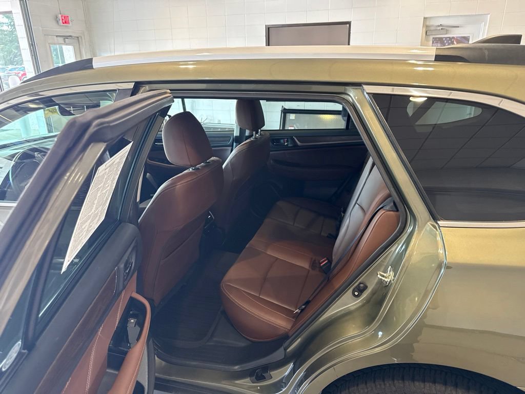 Used 2017 Subaru Outback 3.6R Touring AWD/4WD image 19