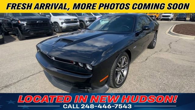 Used 2023 Dodge Challenger R/T RWD image 6
