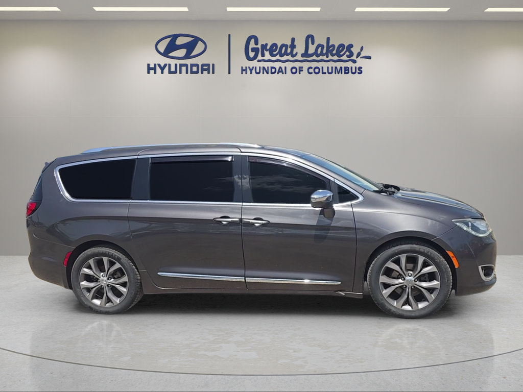 Used 2020 Chrysler Pacifica Limited FWD image 6