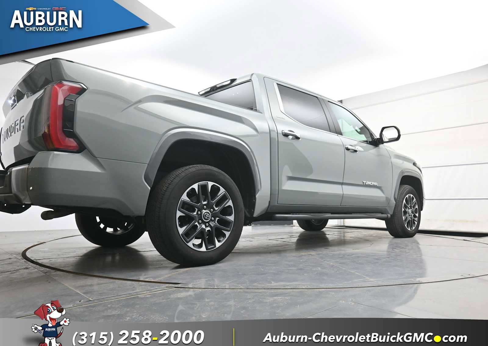 Used 2024 Toyota Tundra Limited AWD/4WD image 24