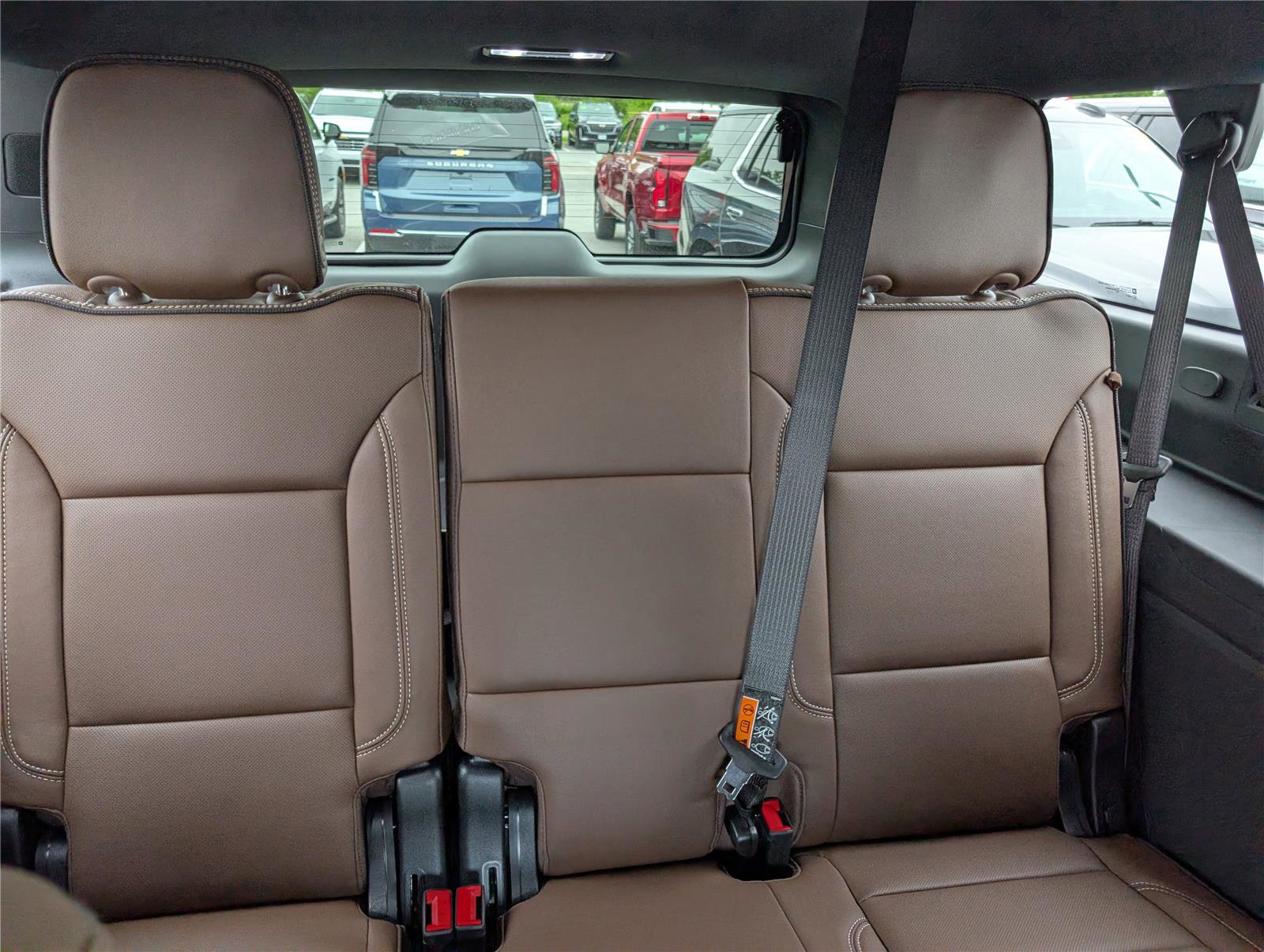 New 2026 Chevrolet Suburban High Country w/ Sun And Tow Package AWD/4WD image 9