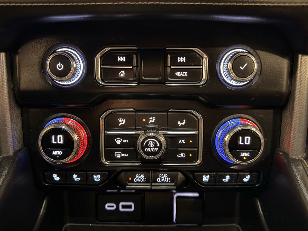 Used 2021 GMC Yukon XL SLT image 26