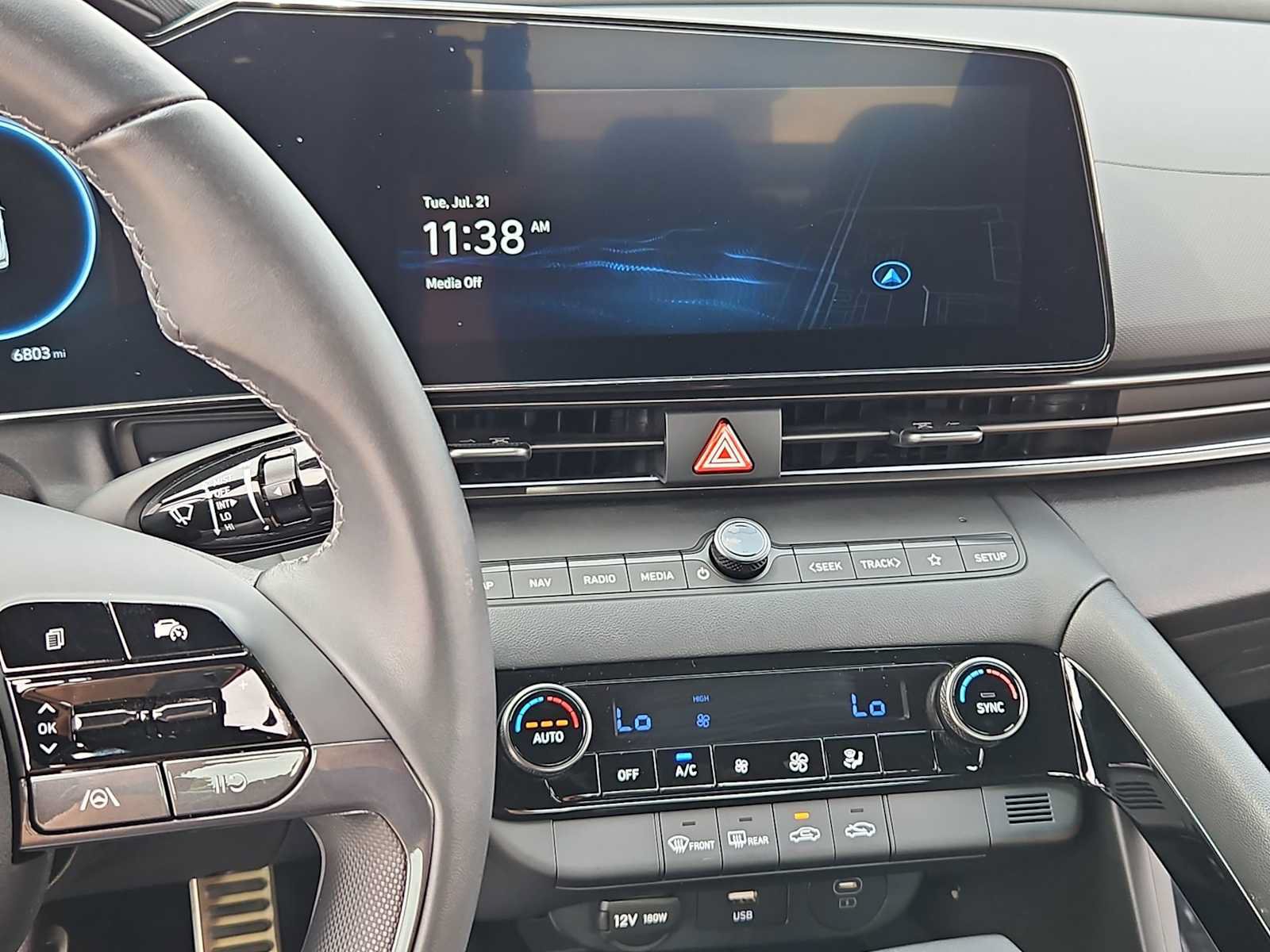 Used 2025 Hyundai Elantra Hybrid FWD image 27