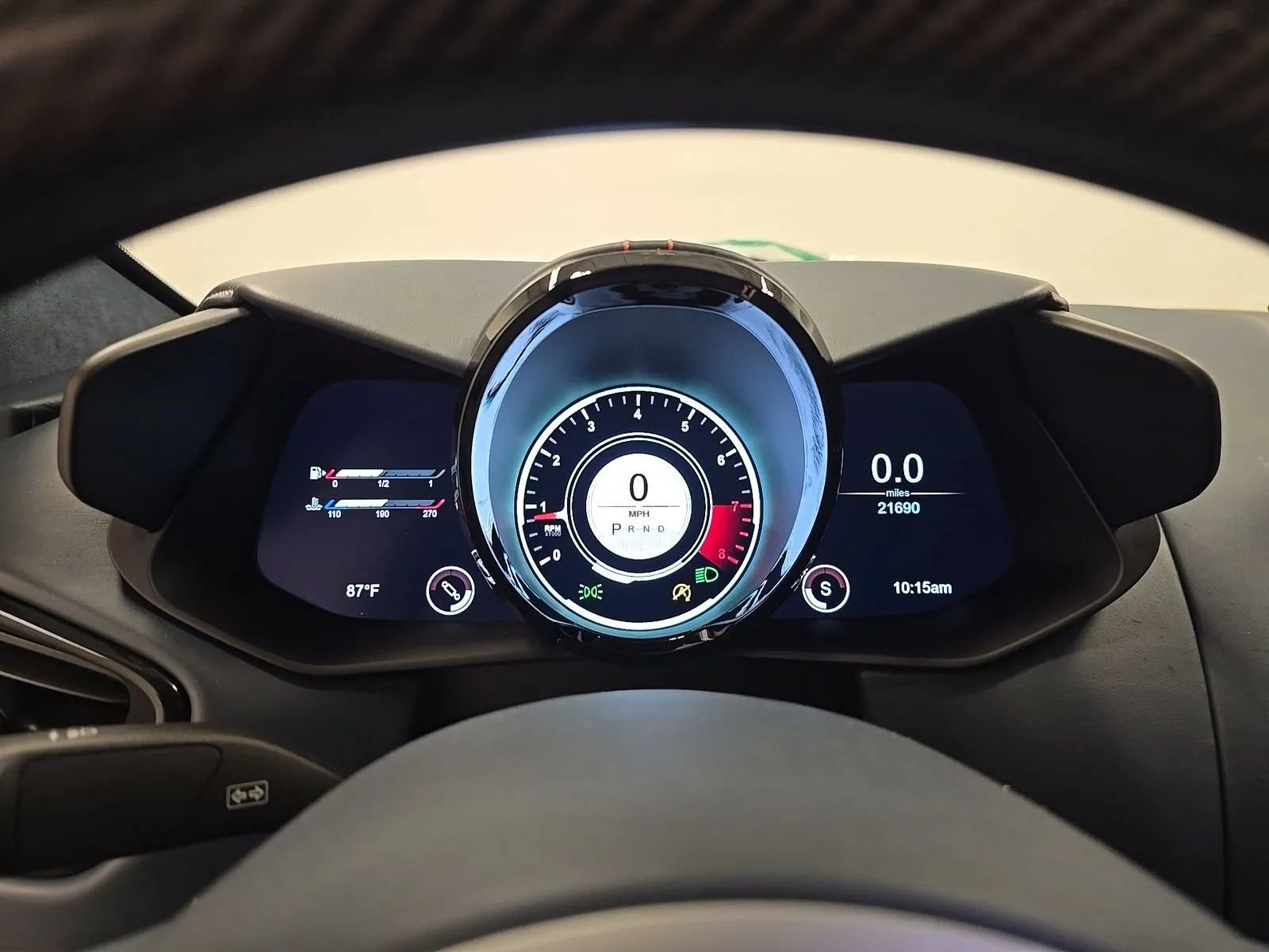 Used 2020 Aston Martin V8 Vantage Coupe RWD image 10