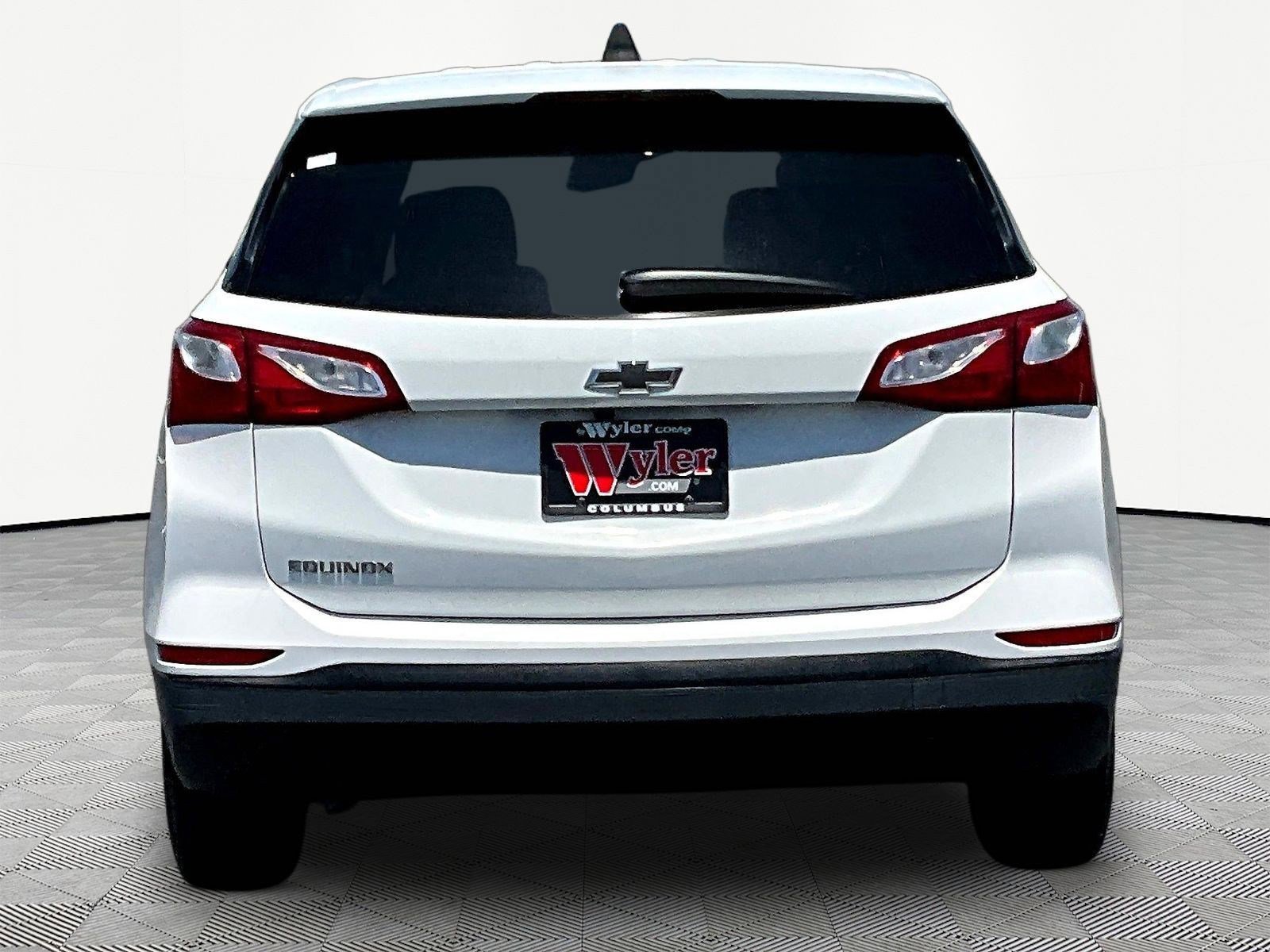 Used 2021 Chevrolet Equinox LS w/ LS Convenience Package FWD image 5