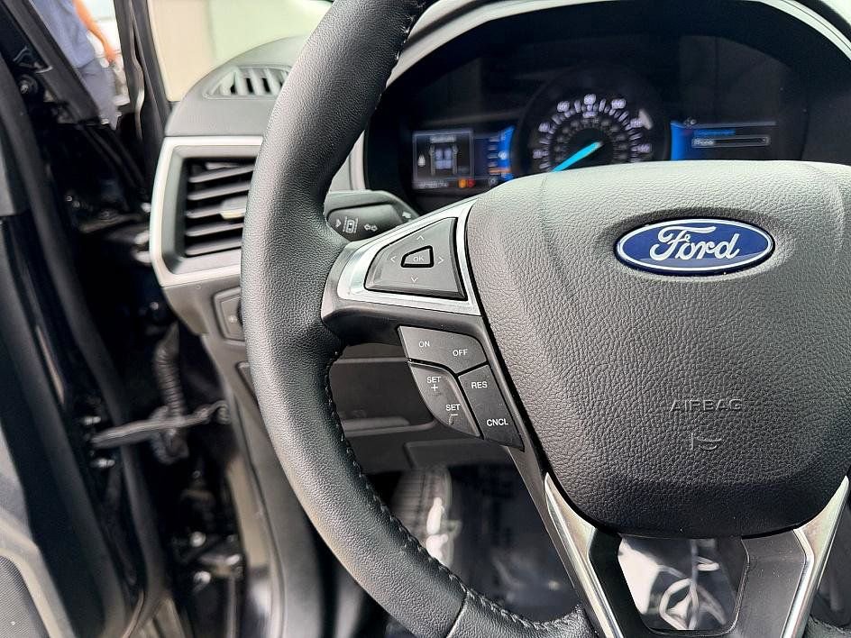 Certified 2022 Ford Edge SEL w/ Convenience Package image 28