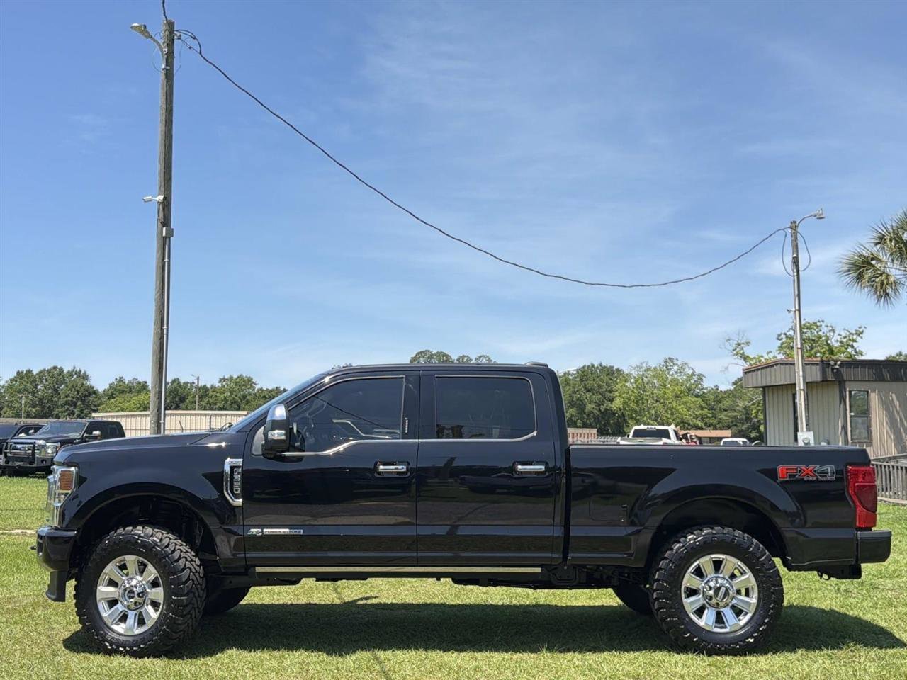 Used 2022 Ford F350 Platinum AWD/4WD image 4