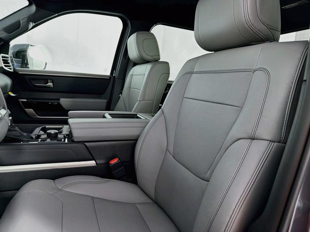 New 2026 Toyota Tundra Limited AWD/4WD image 32