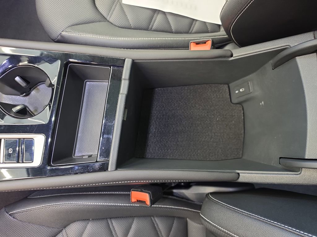 Used 2025 Volkswagen Atlas SE image 33