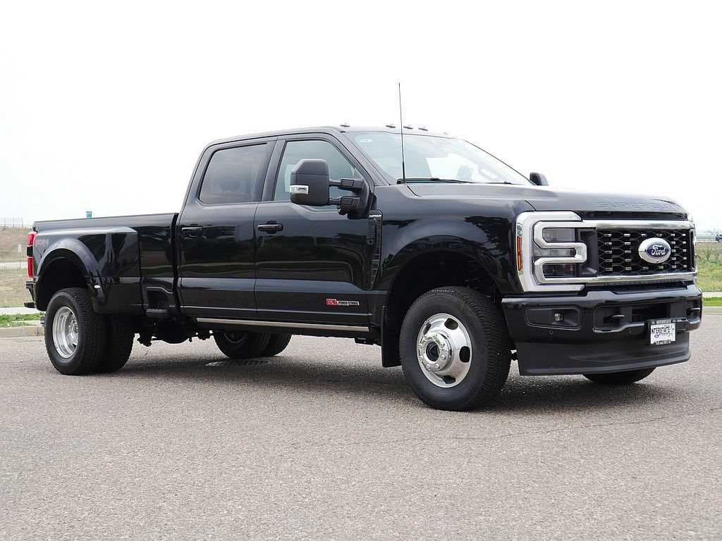 Used 2026 Ford F350 Platinum AWD/4WD image 8