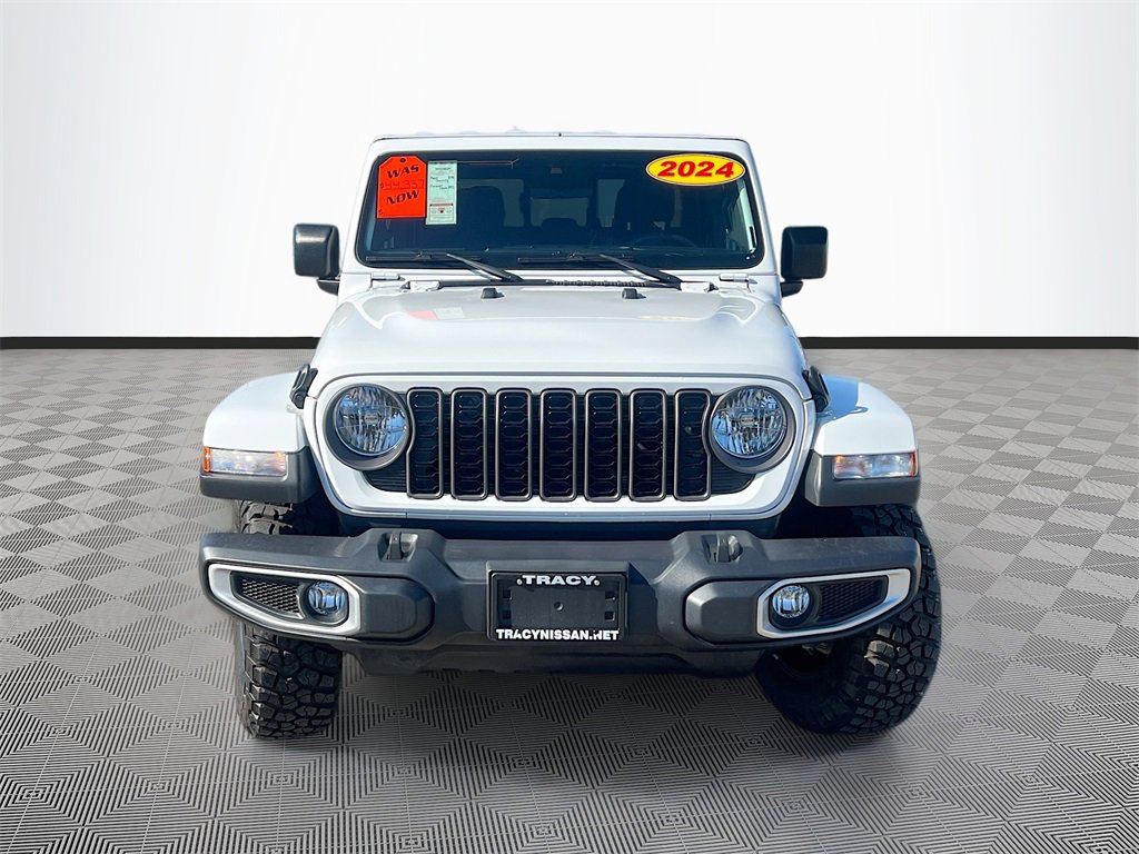Used 2024 Jeep Gladiator Willys image 2