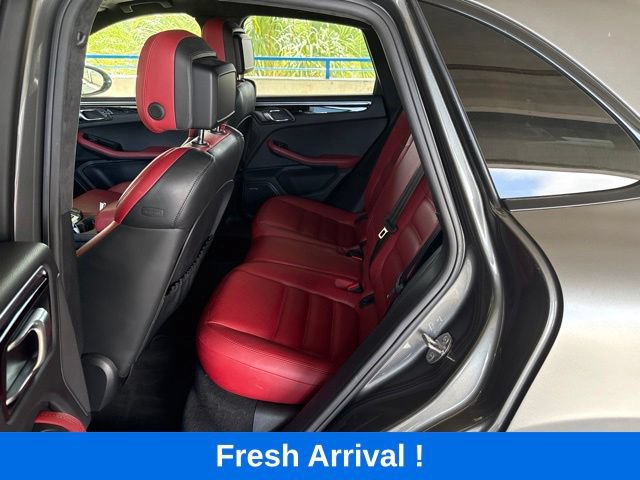 Used 2018 Porsche Macan Turbo AWD/4WD image 3