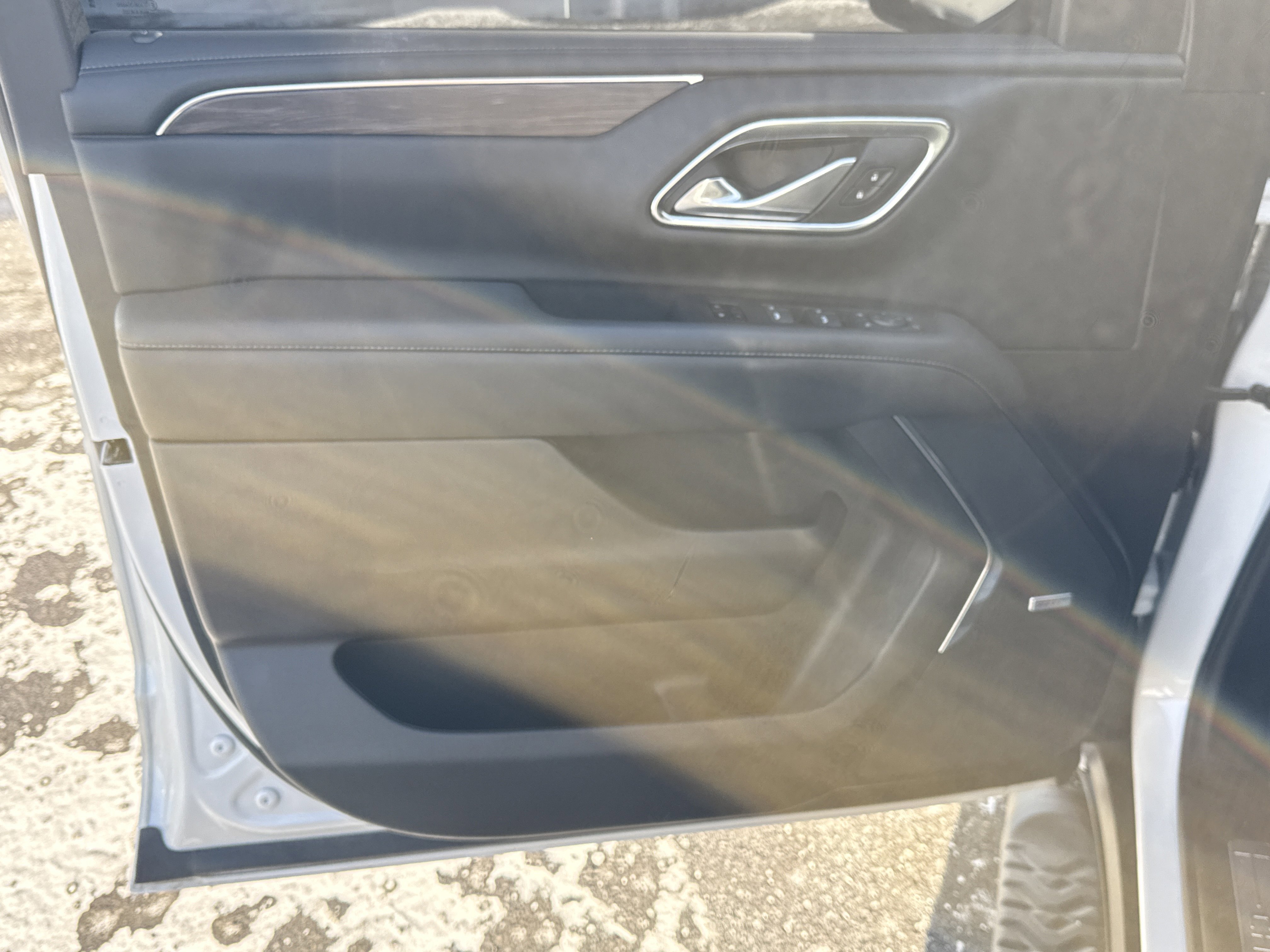 Used 2024 Chevrolet Tahoe Z71 w/ Z71 Off-Road Package image 17