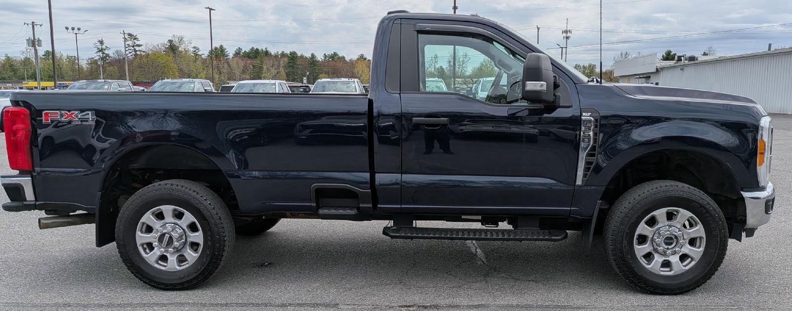 Used 2023 Ford F350 XLT w/ FX4 Off-Road Package AWD/4WD image 5