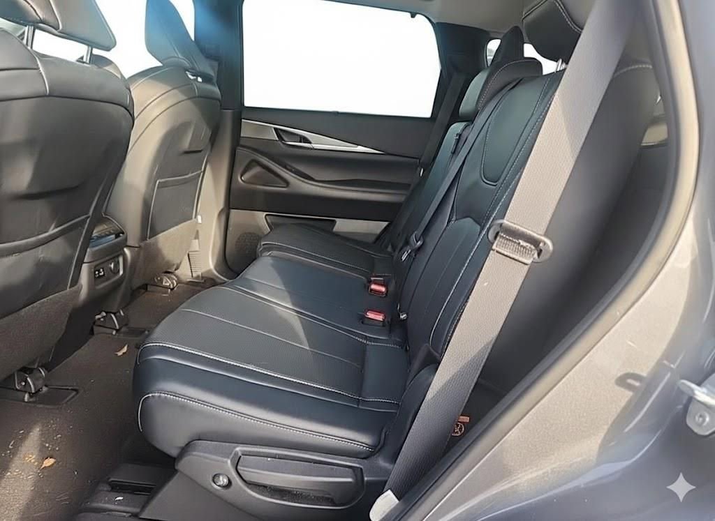 Certified 2023 INFINITI QX60 Luxe w/ Cargo Package image 9