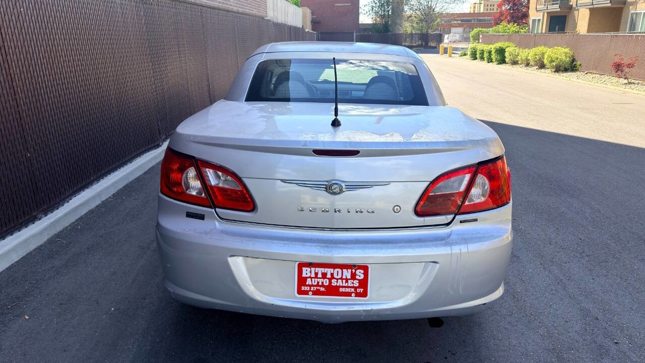 Used 2008 Chrysler Sebring Touring FWD image 4