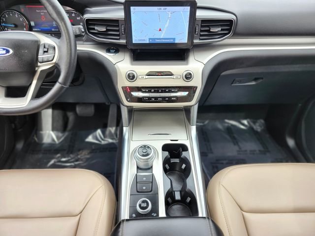 Certified 2022 Ford Explorer XLT w/ Equipment Group 202A image 14