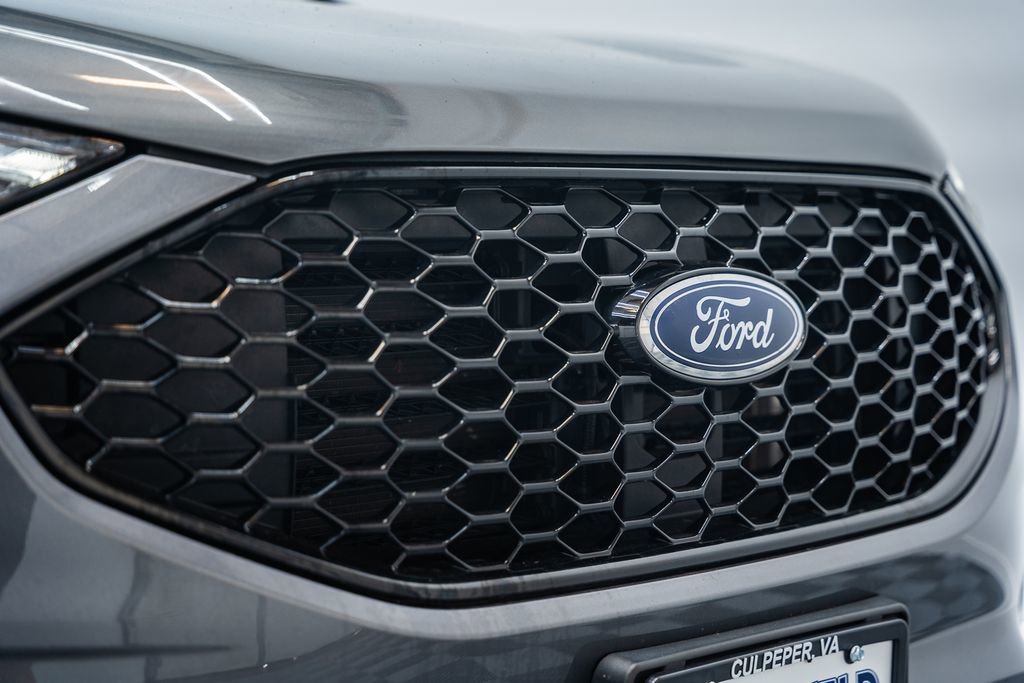 Used 2022 Ford Edge ST-Line image 11