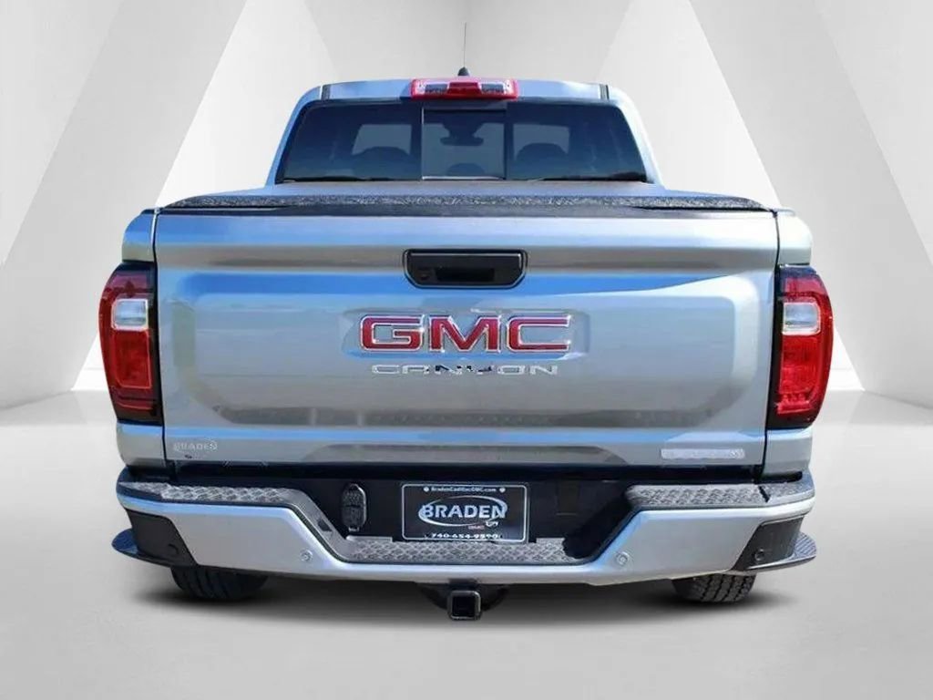 New 2026 GMC Canyon Elevation image 6