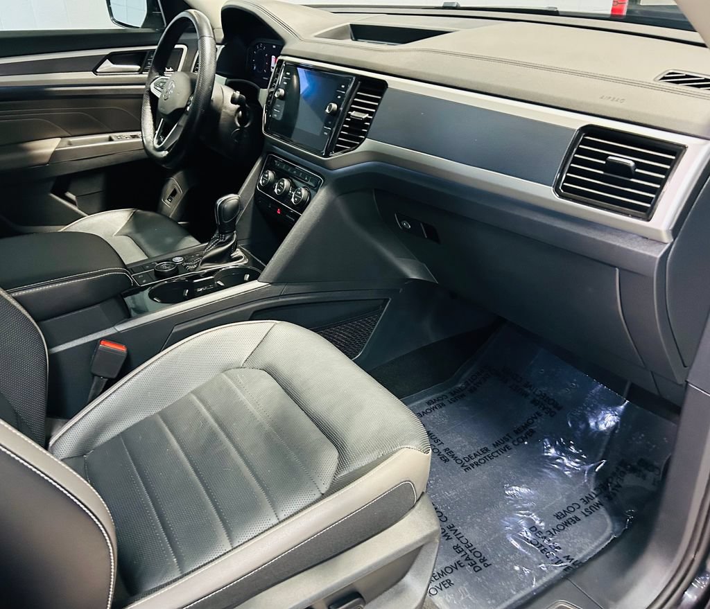 Used 2022 Volkswagen Atlas SEL Premium R-Line AWD/4WD image 19
