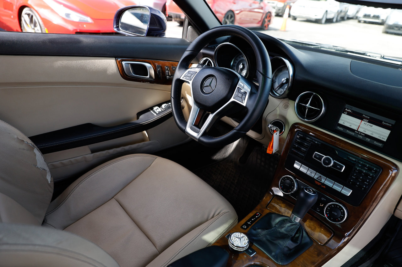 Used 2014 Mercedes-Benz SLK 250 image 14