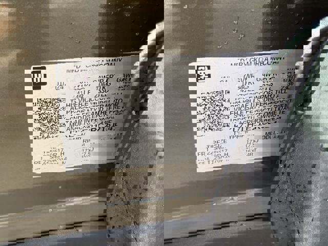 Used 2024 Chevrolet Trax LT w/ Sunroof Package FWD image 35