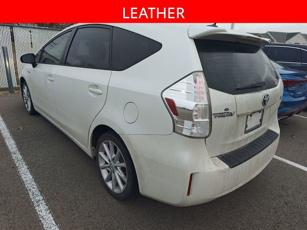 Used 2013 Toyota Prius V Five image 4