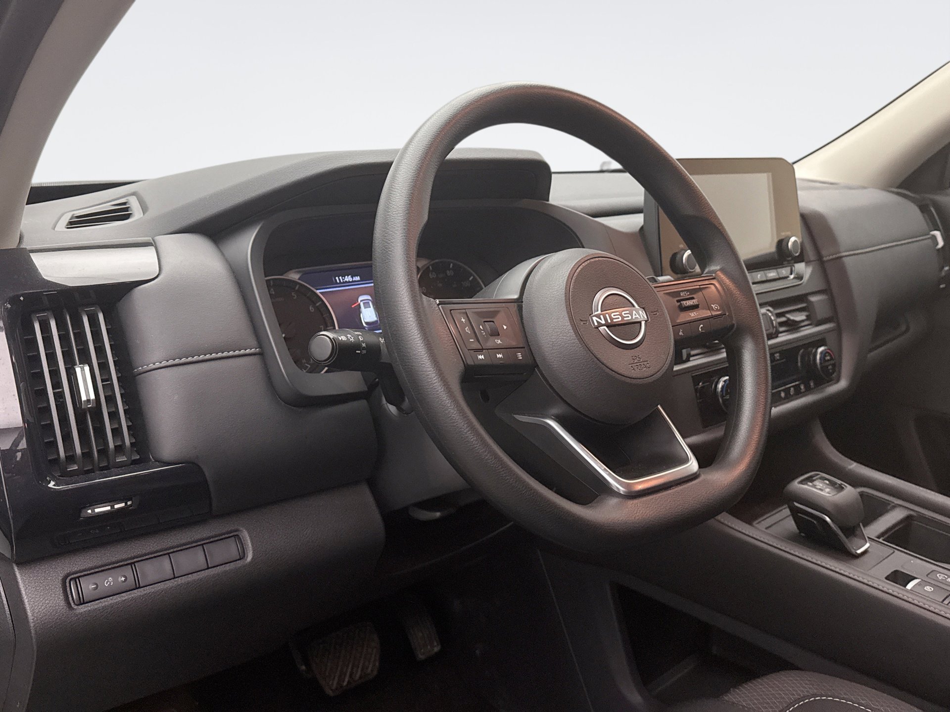 Used 2024 Nissan Pathfinder S image 7