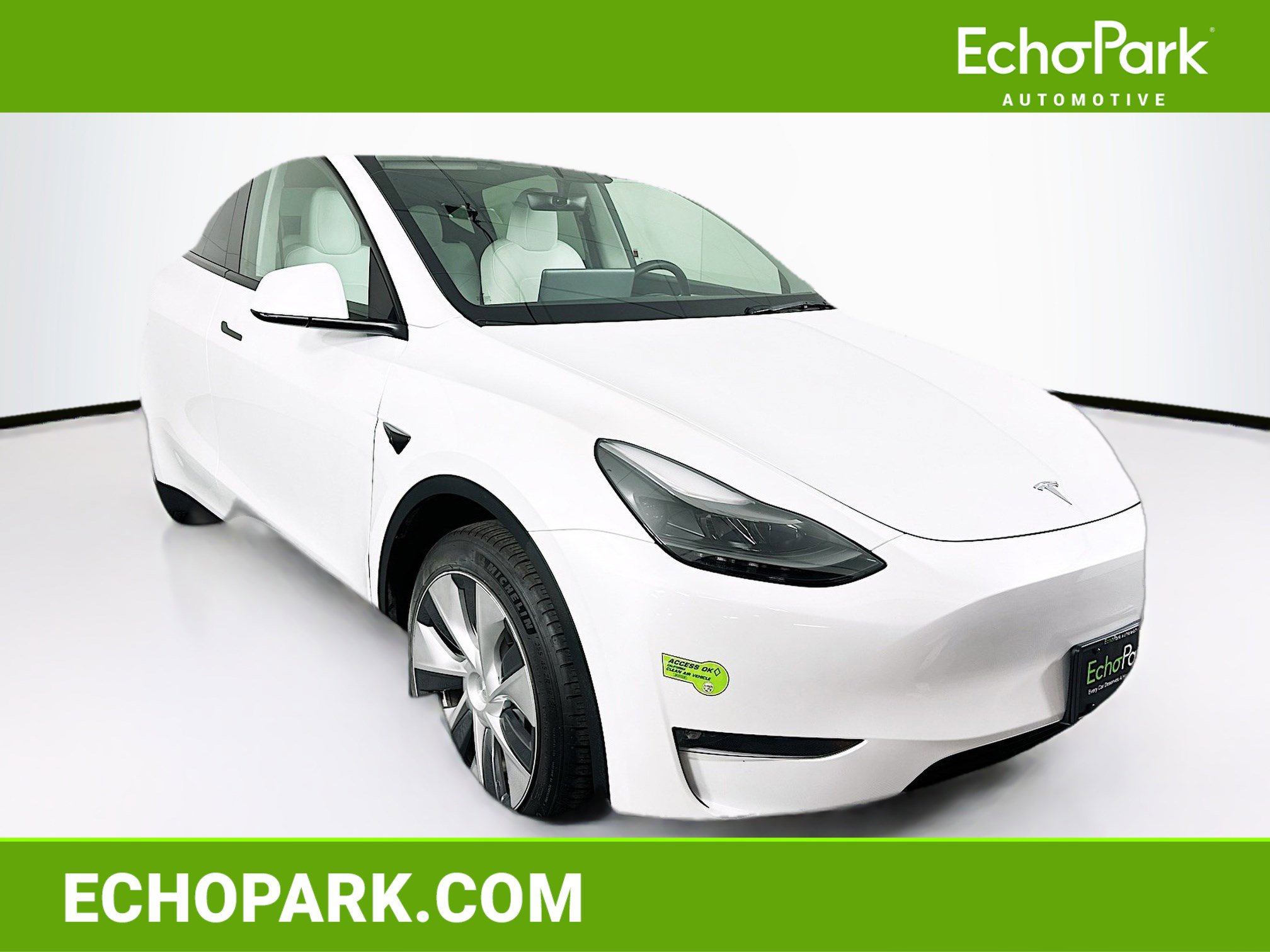 Used 2023 Tesla Model Y Long Range AWD/4WD image 1