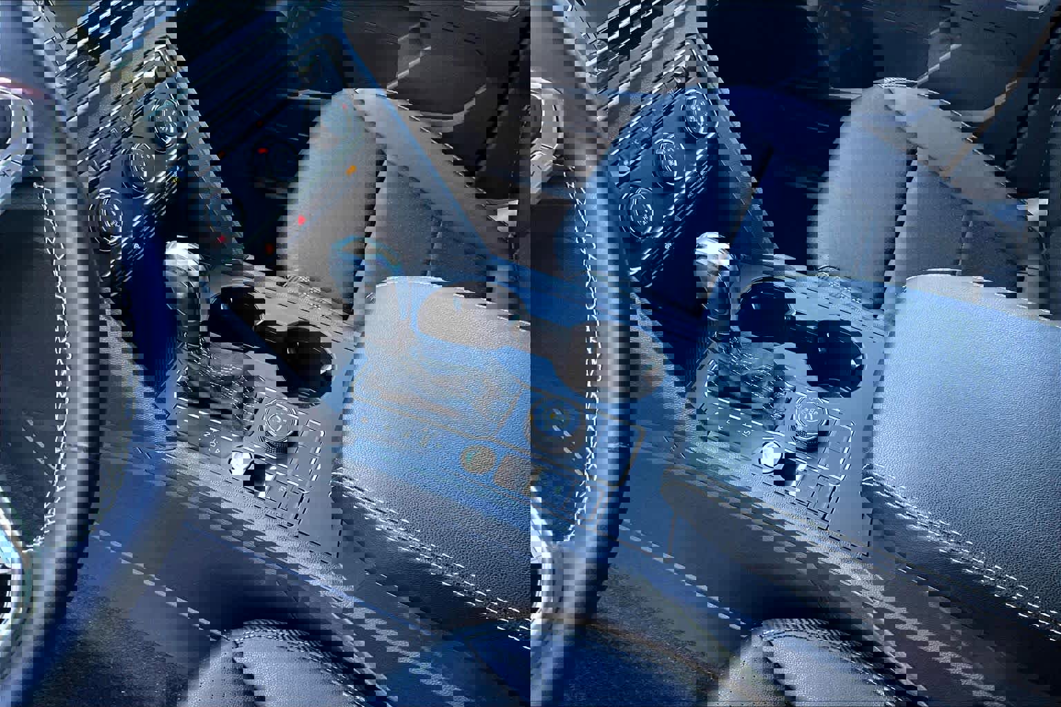 Used 2023 Volkswagen Atlas Cross Sport SE image 16