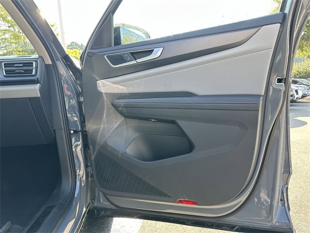 New 2025 Volkswagen Atlas Peak Edition SE image 24